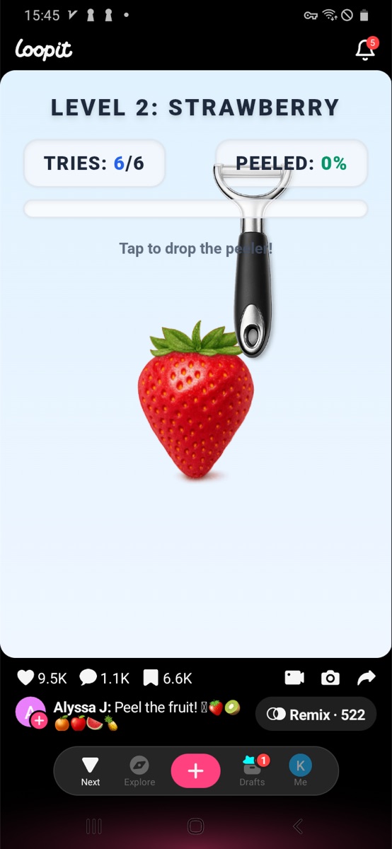 Loopit Peel the Fruit Level 2 Strawberry screen with 6 tries and Peeled 0 percent.